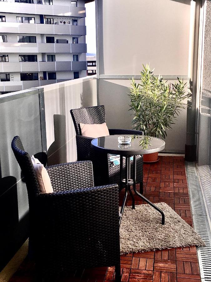 2 Bedroom Next To Metro U1 And Garage Parking Wien