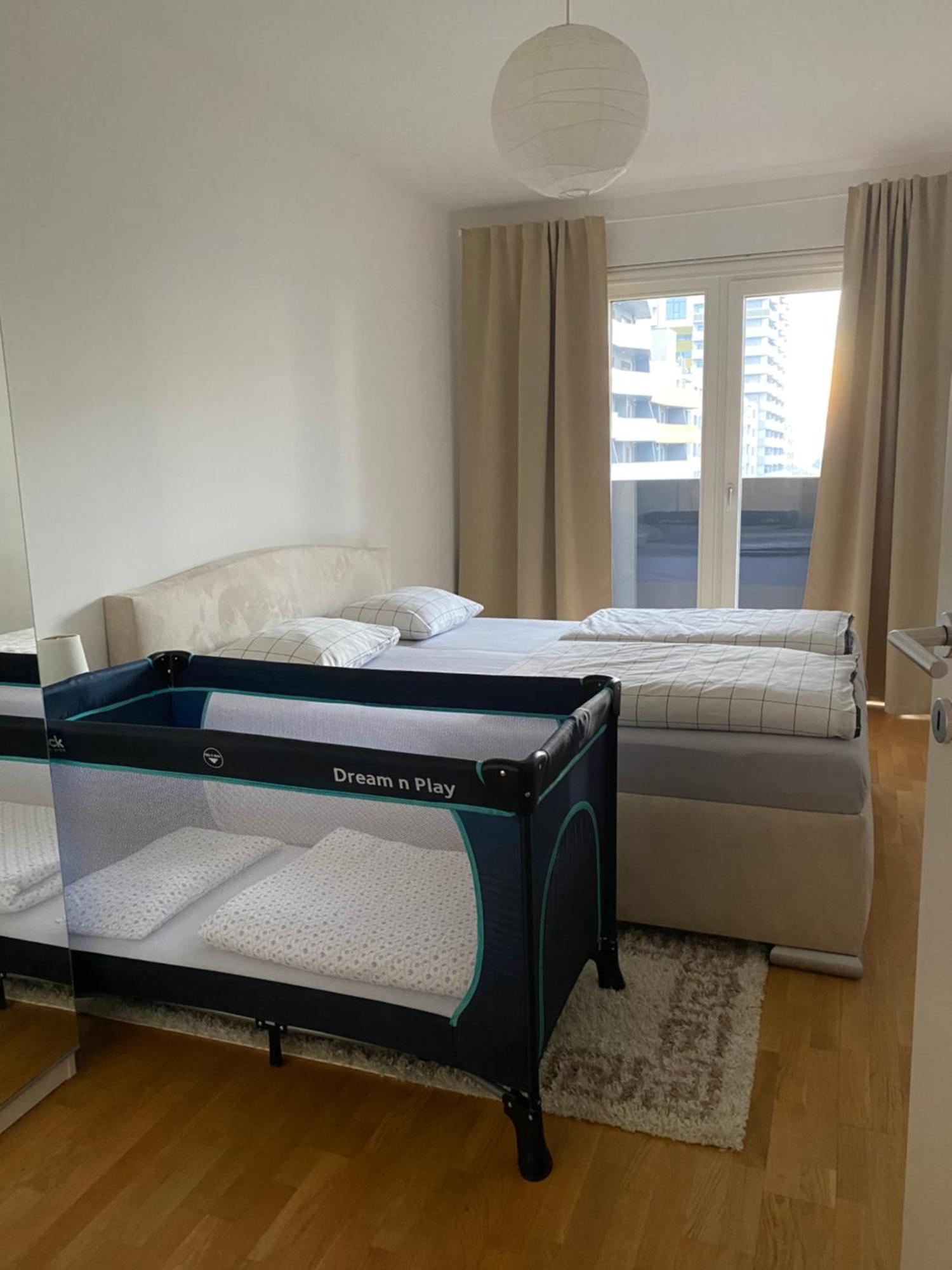 Apartment 2 Bedroom Next To Metro U1 And Pr Garage *